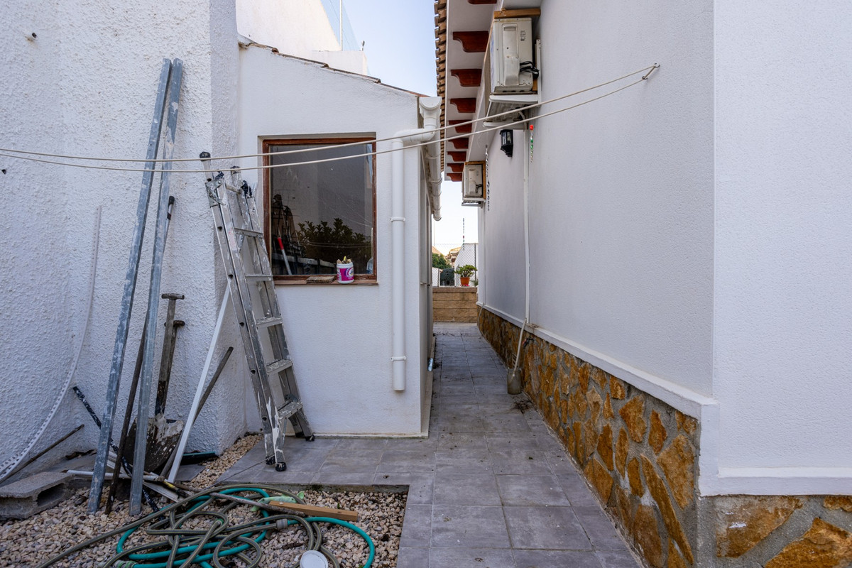 3 Bed Townhouse for sale in Bigastro Costa Blanca, Alicante, Spain