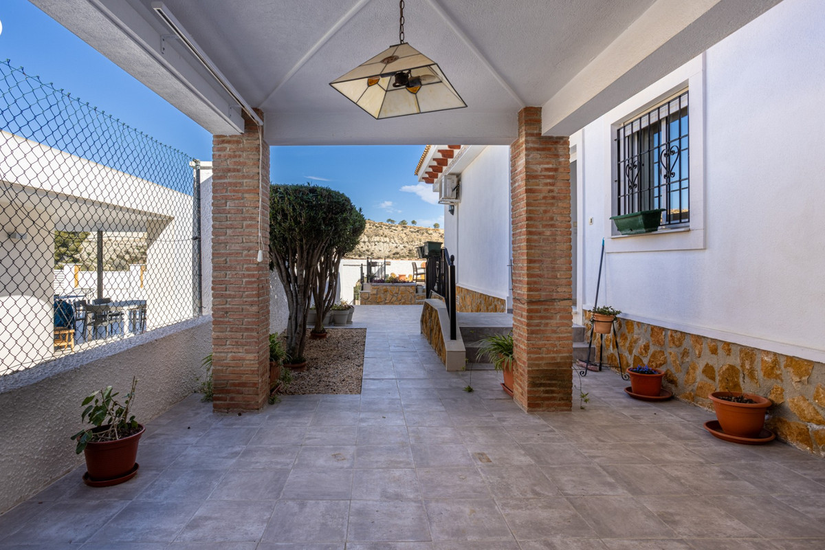 3 Bed Townhouse for sale in Bigastro Costa Blanca, Alicante, Spain