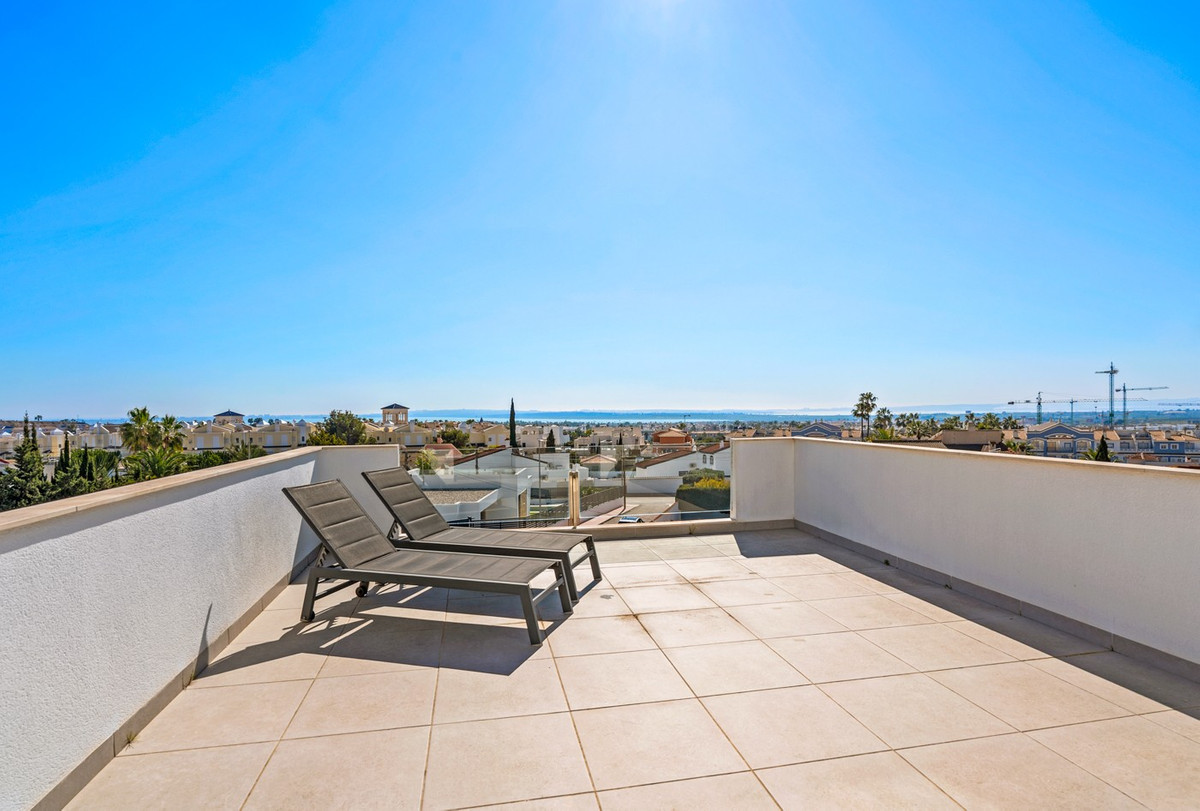 Se vende Villa - Chalet de 4 dormitorios en Costa Blanca, Alicante, España