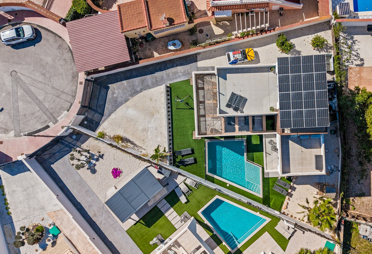 Se vende Villa - Chalet de 4 dormitorios en Costa Blanca, Alicante, España