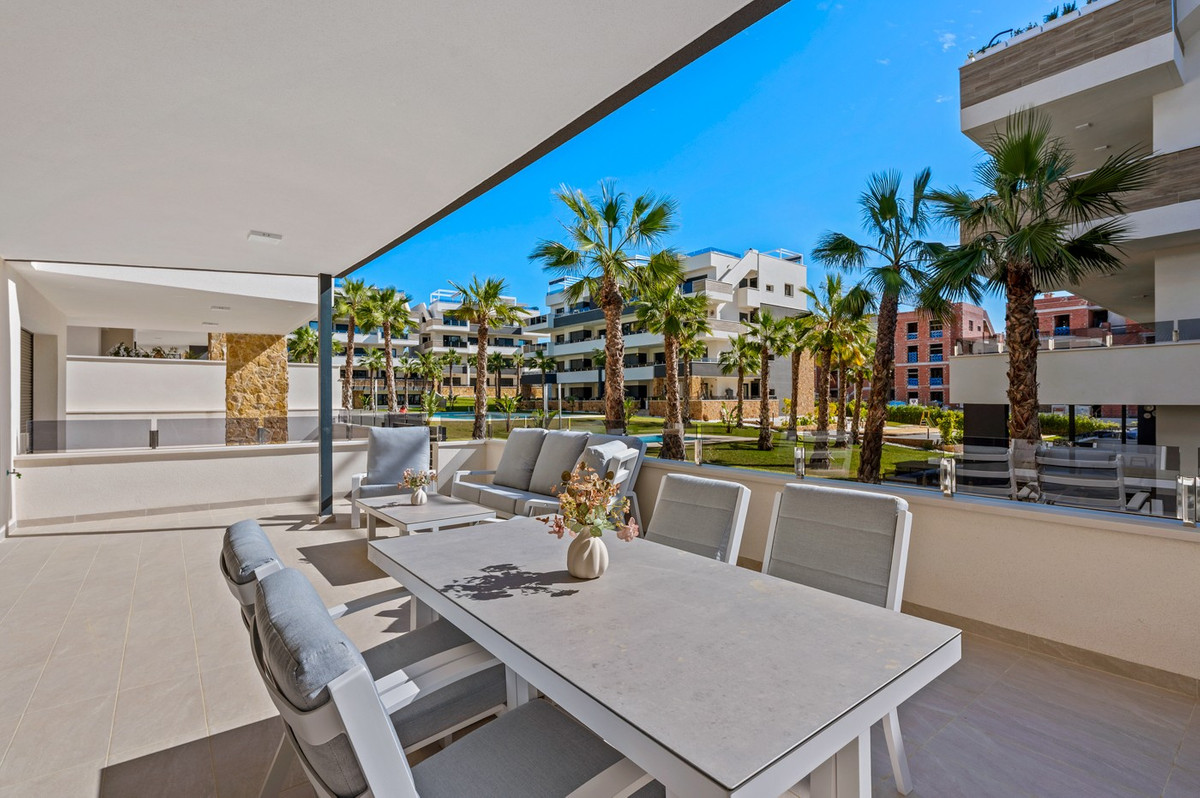 Se vende Apartamento Planta Baja de 2 dormitorios en Costa Blanca, Alicante, España