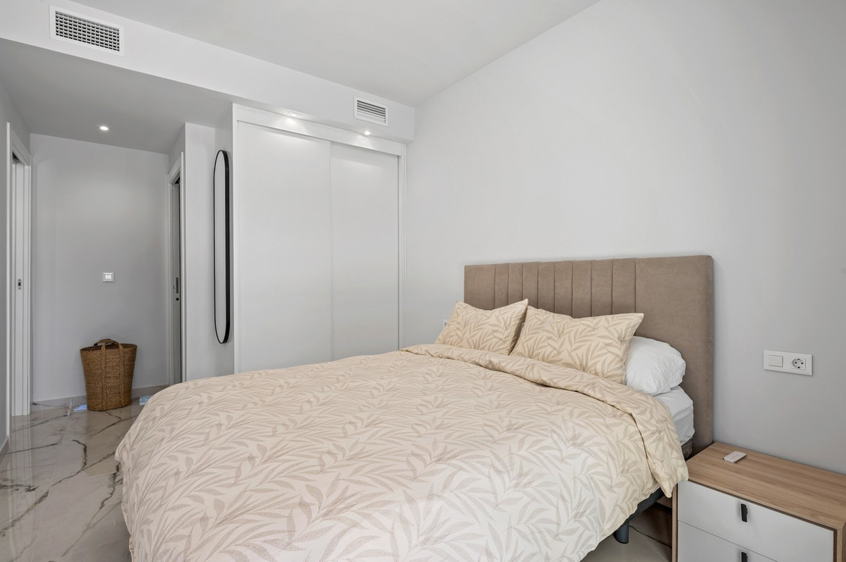 Se vende Apartamento Planta Baja de 2 dormitorios en Costa Blanca, Alicante, España