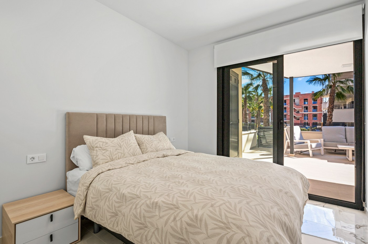 Se vende Apartamento Planta Baja de 2 dormitorios en Costa Blanca, Alicante, España