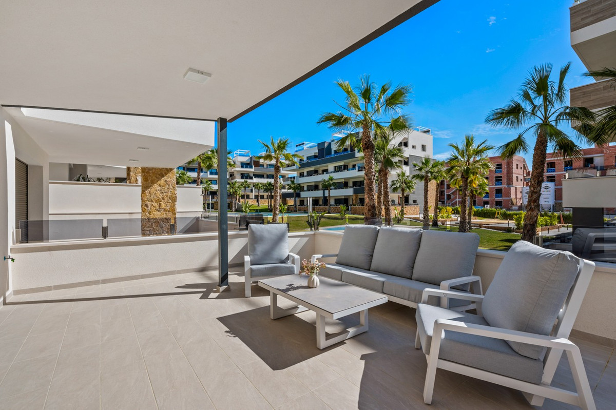 Se vende Apartamento Planta Baja de 2 dormitorios en Costa Blanca, Alicante, España
