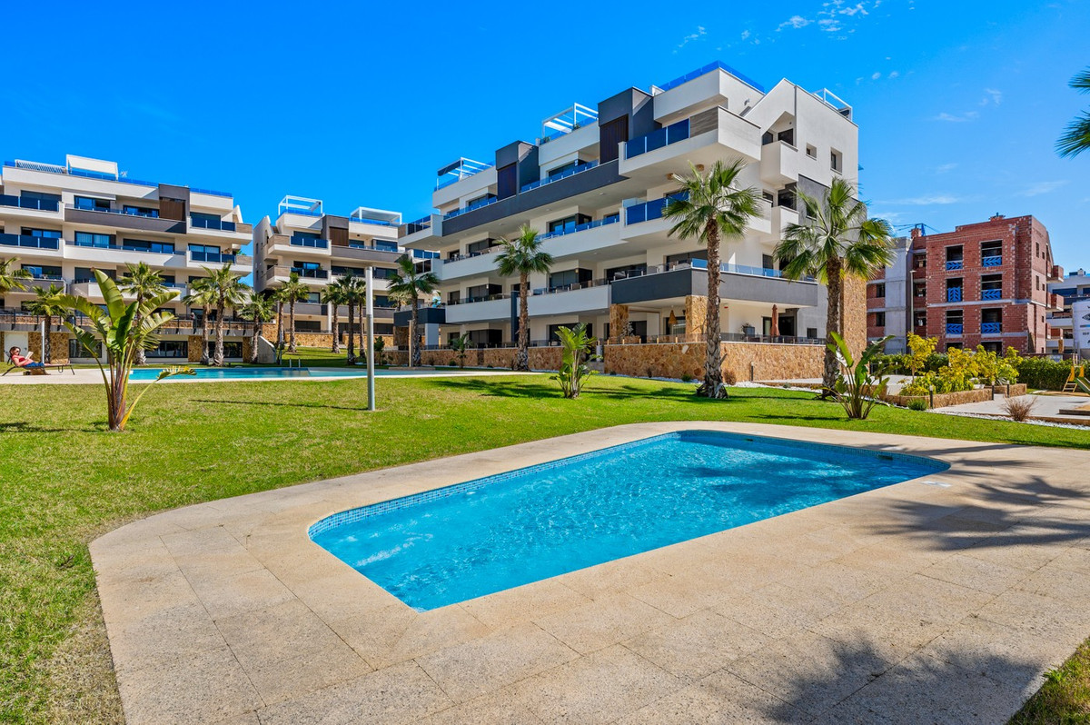 Se vende Apartamento Planta Baja de 2 dormitorios en Costa Blanca, Alicante, España