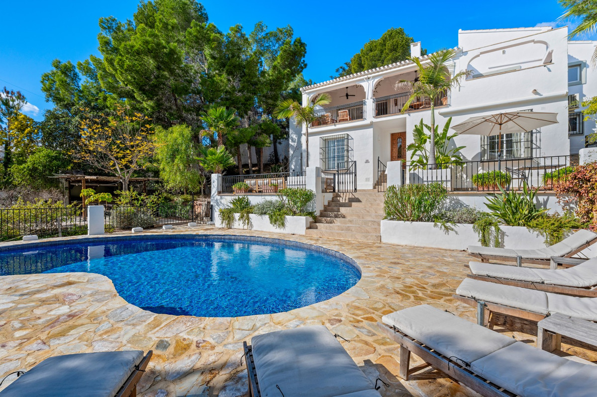 6 Bed Townhouse for sale in Altea Costa Blanca, Alicante, Spain