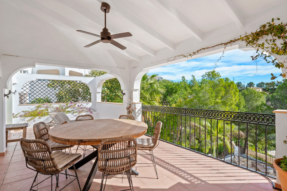 6 Bed Townhouse for sale in Altea Costa Blanca, Alicante, Spain