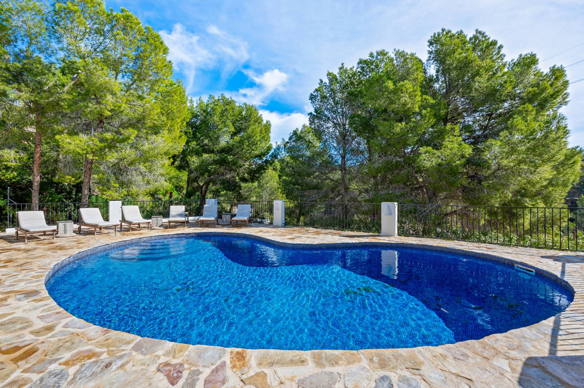 6 Bed Townhouse for sale in Altea Costa Blanca, Alicante, Spain