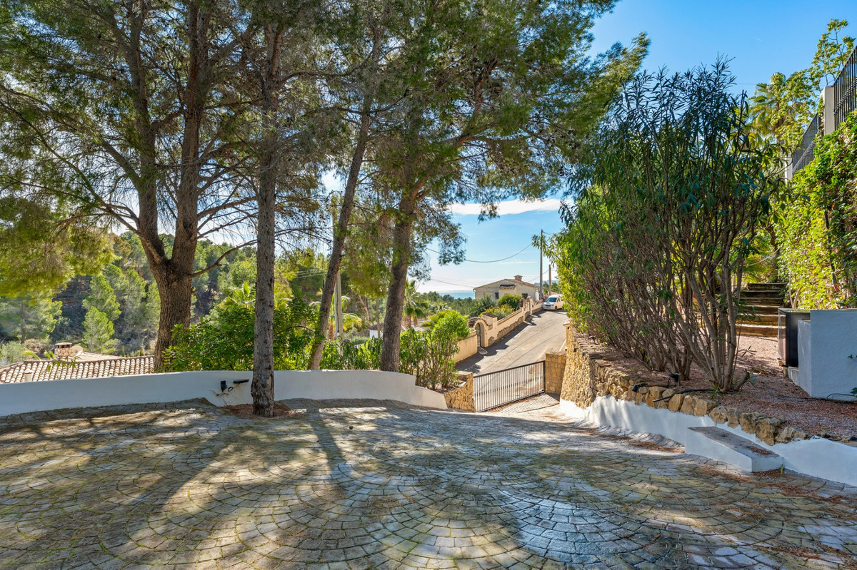 6 Bed Townhouse for sale in Altea Costa Blanca, Alicante, Spain
