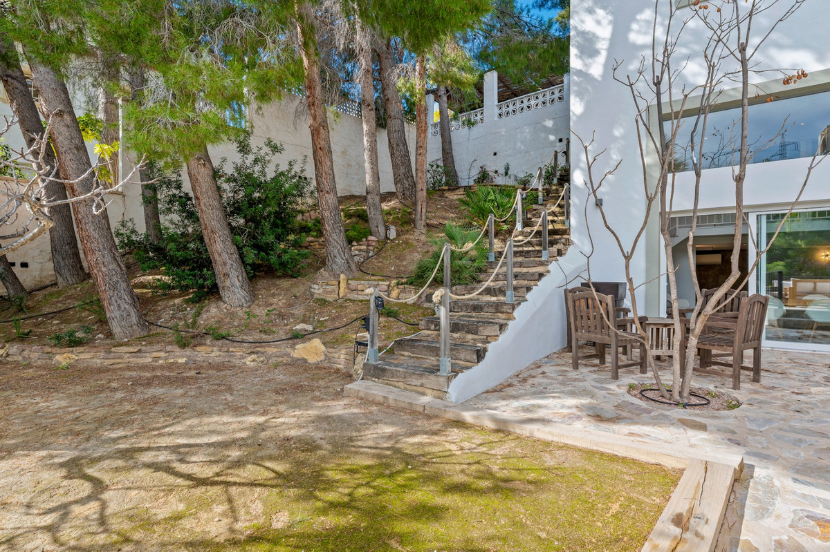 6 Bed Townhouse for sale in Altea Costa Blanca, Alicante, Spain