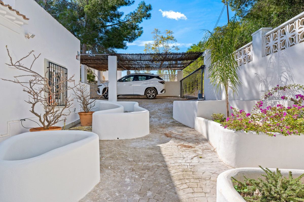 6 Bed Townhouse for sale in Altea Costa Blanca, Alicante, Spain