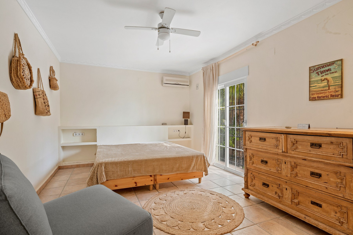 6 Bed Townhouse for sale in Altea Costa Blanca, Alicante, Spain