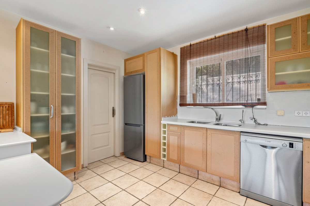 6 Bed Townhouse for sale in Altea Costa Blanca, Alicante, Spain