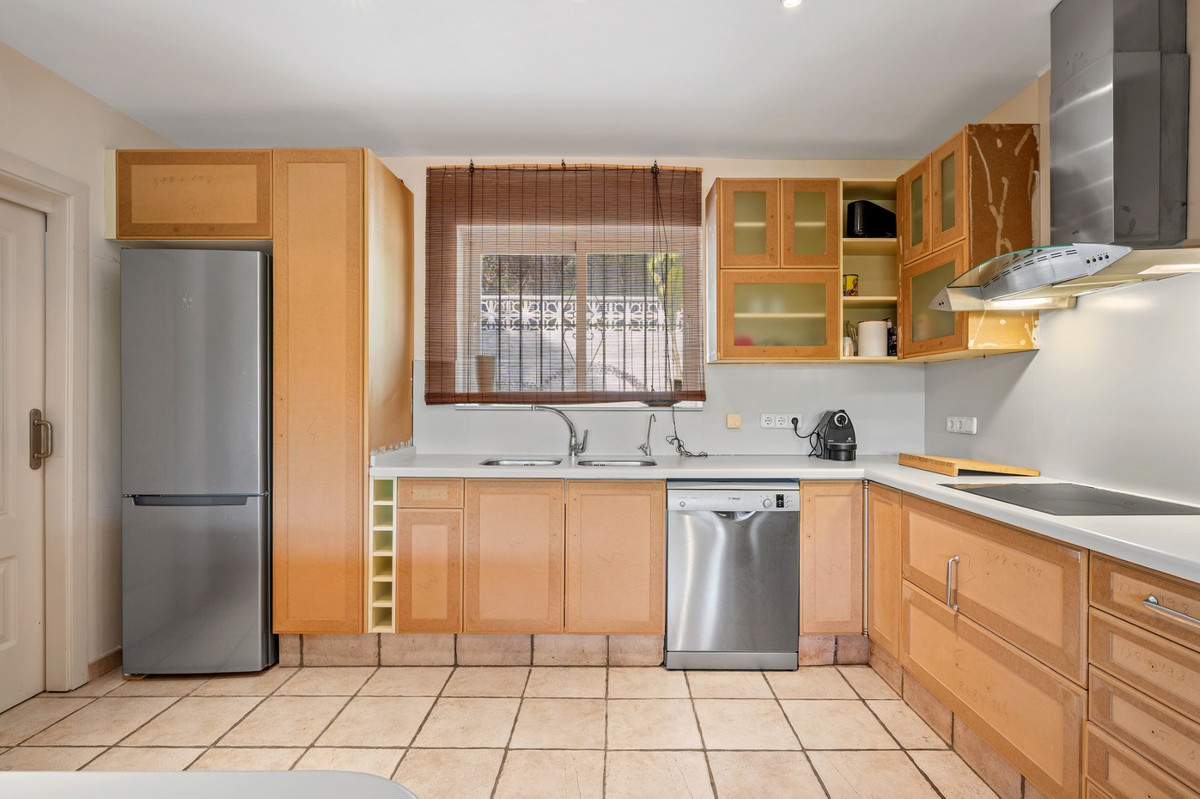 6 Bed Townhouse for sale in Altea Costa Blanca, Alicante, Spain