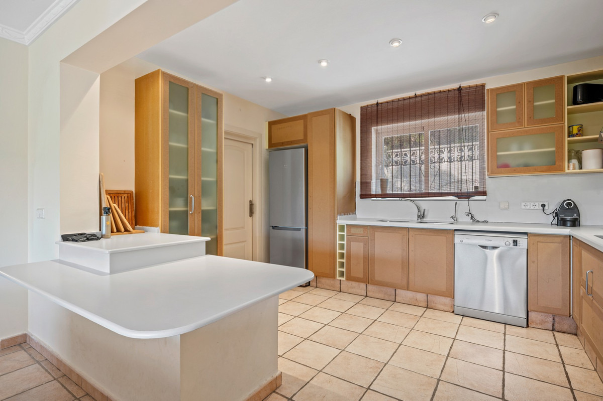 6 Bed Townhouse for sale in Altea Costa Blanca, Alicante, Spain