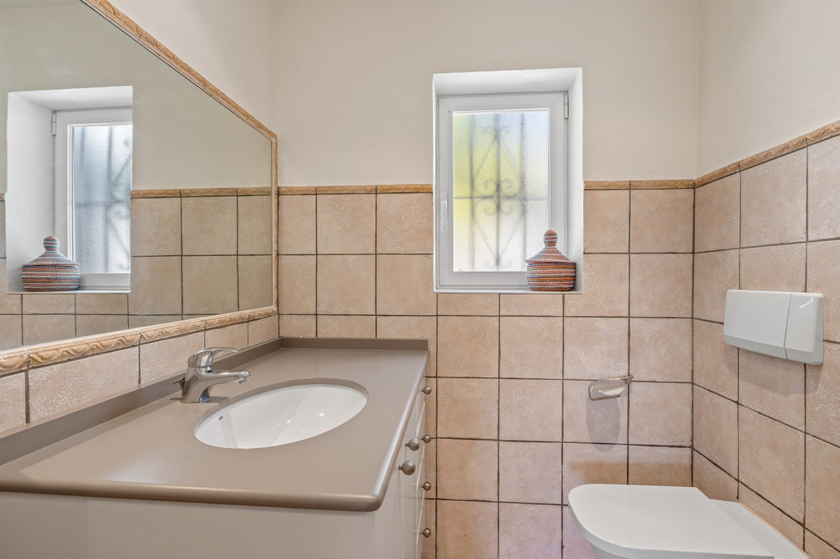 6 Bed Townhouse for sale in Altea Costa Blanca, Alicante, Spain