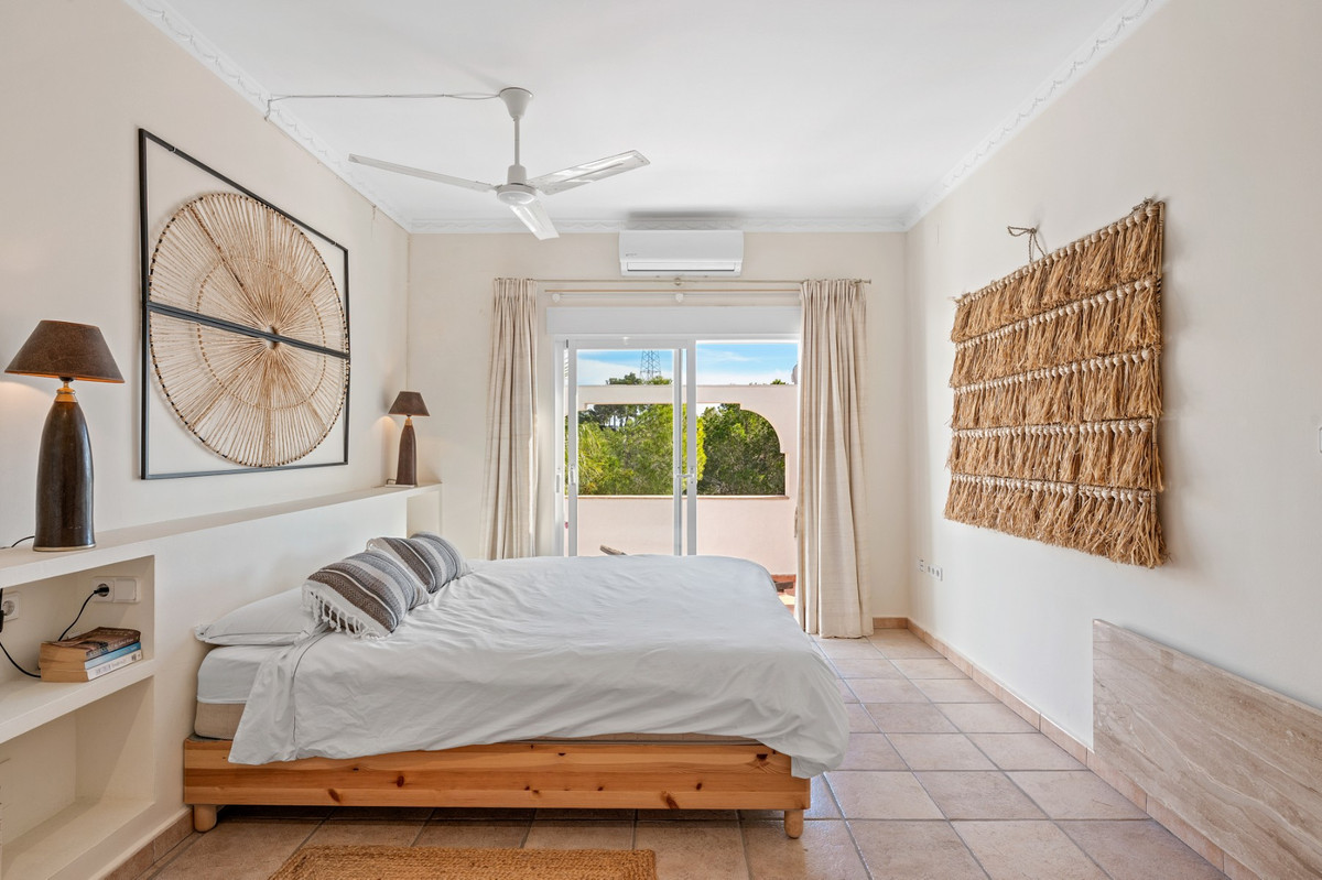 6 Bed Townhouse for sale in Altea Costa Blanca, Alicante, Spain