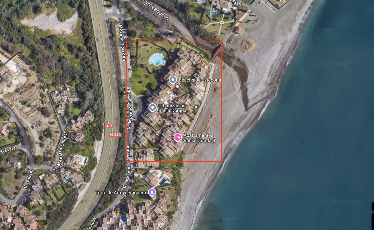 Se vende Apartamento Planta Media de 2 dormitorios en Costa Del Sol, Málaga, España