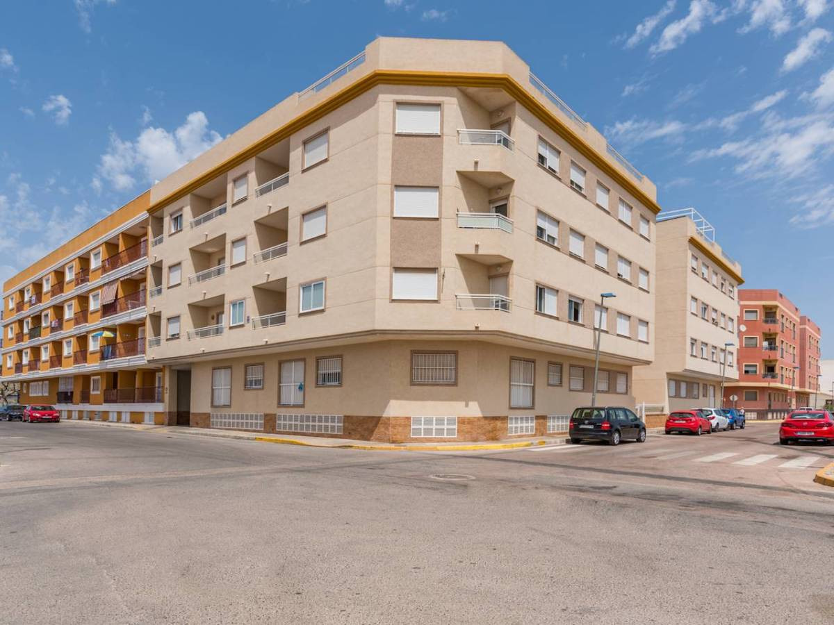 Se vende Apartamento Planta Media de 2 dormitorios en Costa Blanca, Alicante, España