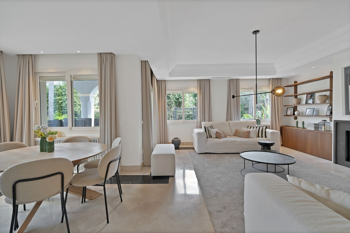 7 Bed Townhouse for sale in Puerto Banús Costa Del Sol, Málaga, Spain
