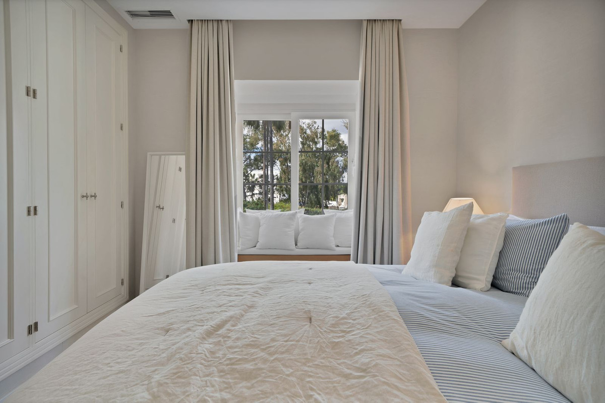 7 Bed Townhouse for sale in Puerto Banús Costa Del Sol, Málaga, Spain