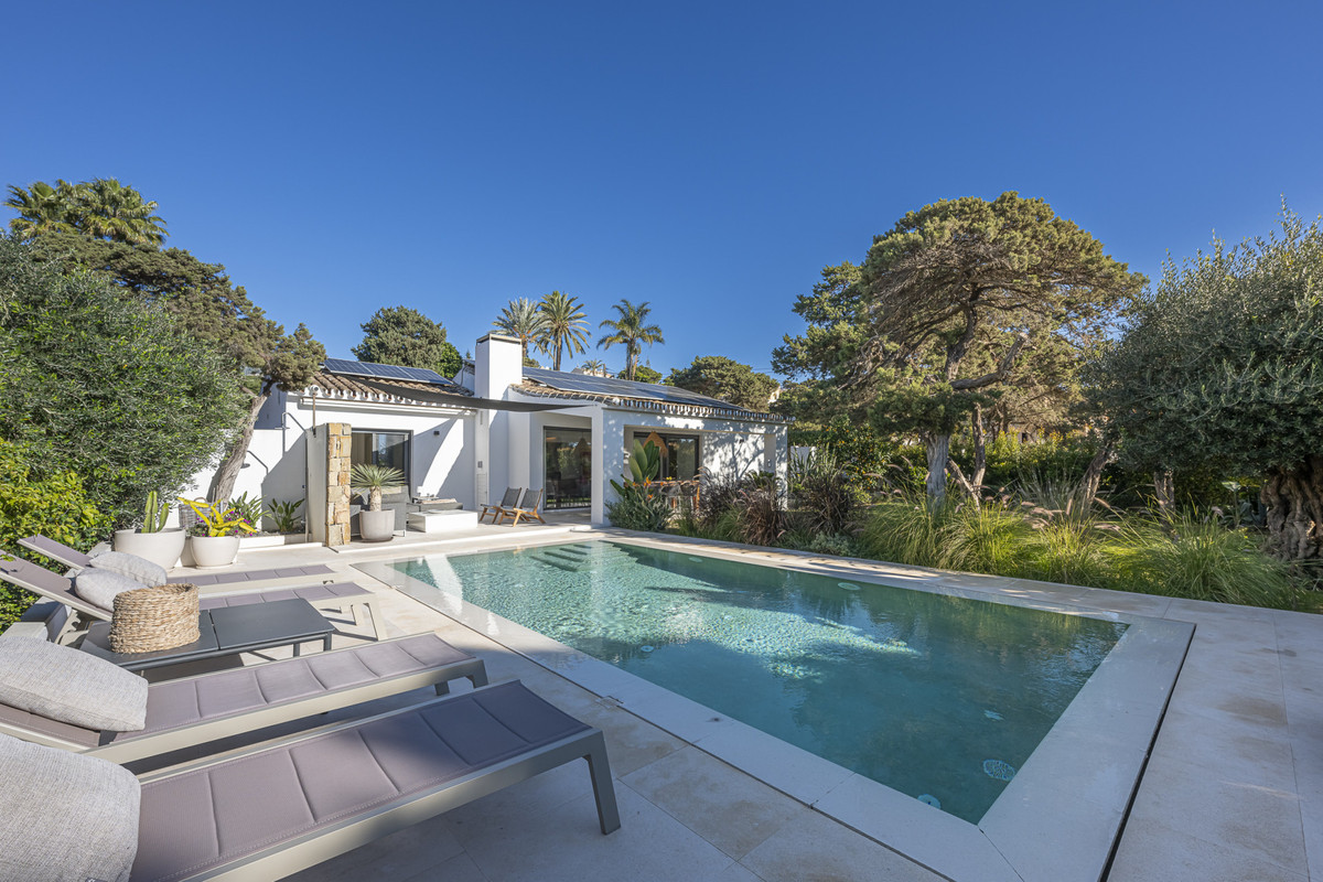 3 Bed Townhouse for sale in Marbesa Costa Del Sol, Málaga, Spain