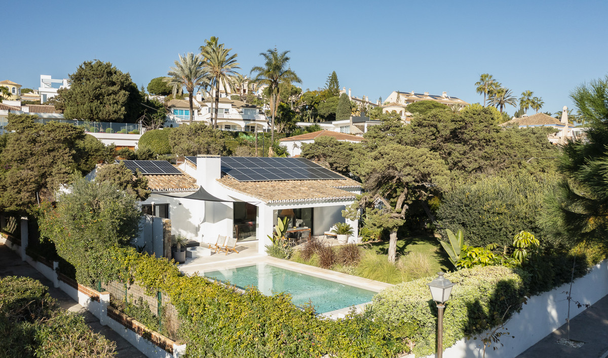 3 Bed Townhouse for sale in Marbesa Costa Del Sol, Málaga, Spain