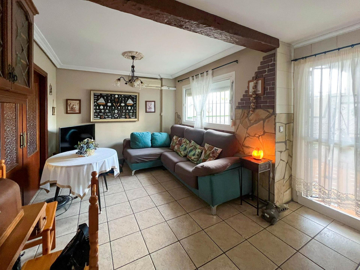Se vende Villa - Chalet de 3 dormitorios en Costa Del Sol, Málaga, España