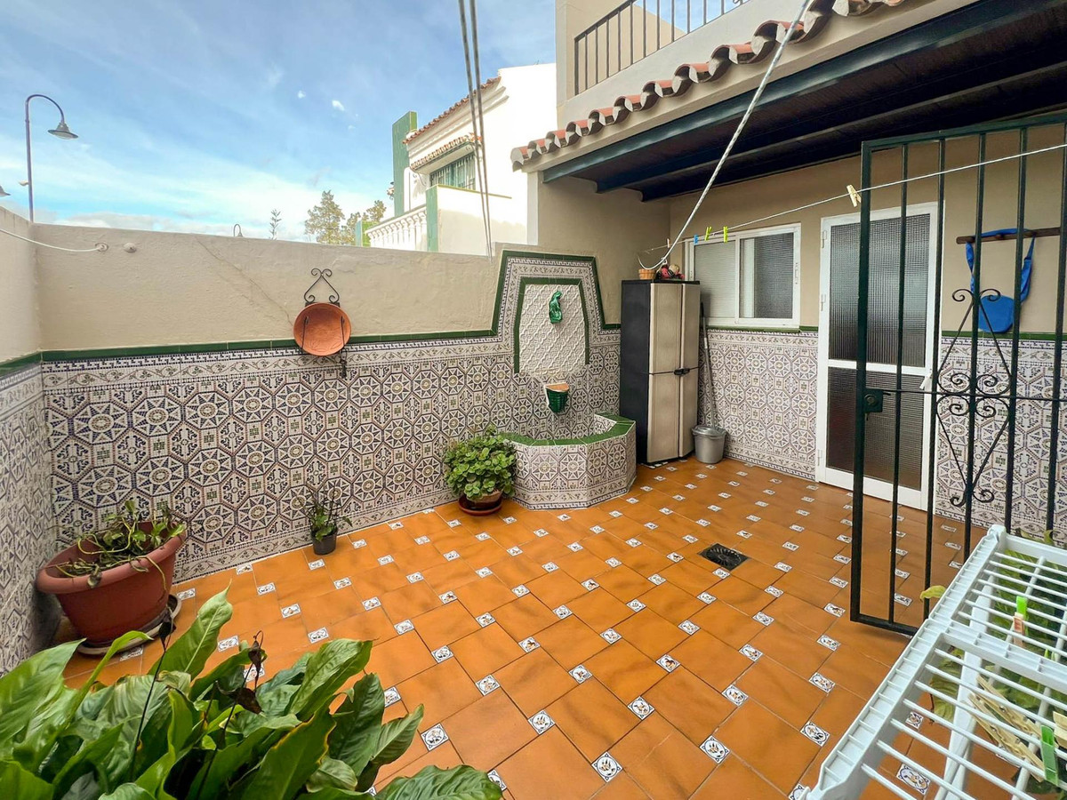 Se vende Villa - Chalet de 3 dormitorios en Costa Del Sol, Málaga, España