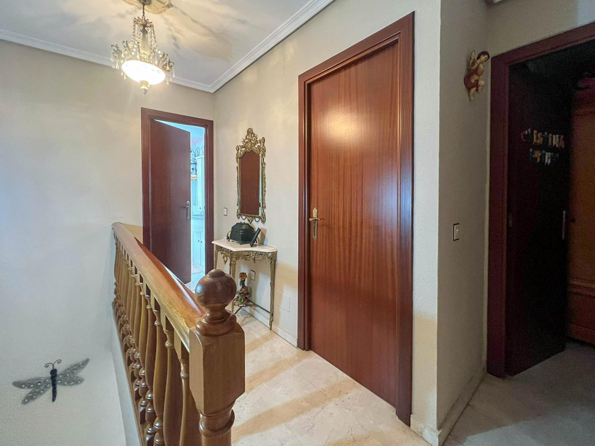 Se vende Villa - Chalet de 3 dormitorios en Costa Del Sol, Málaga, España