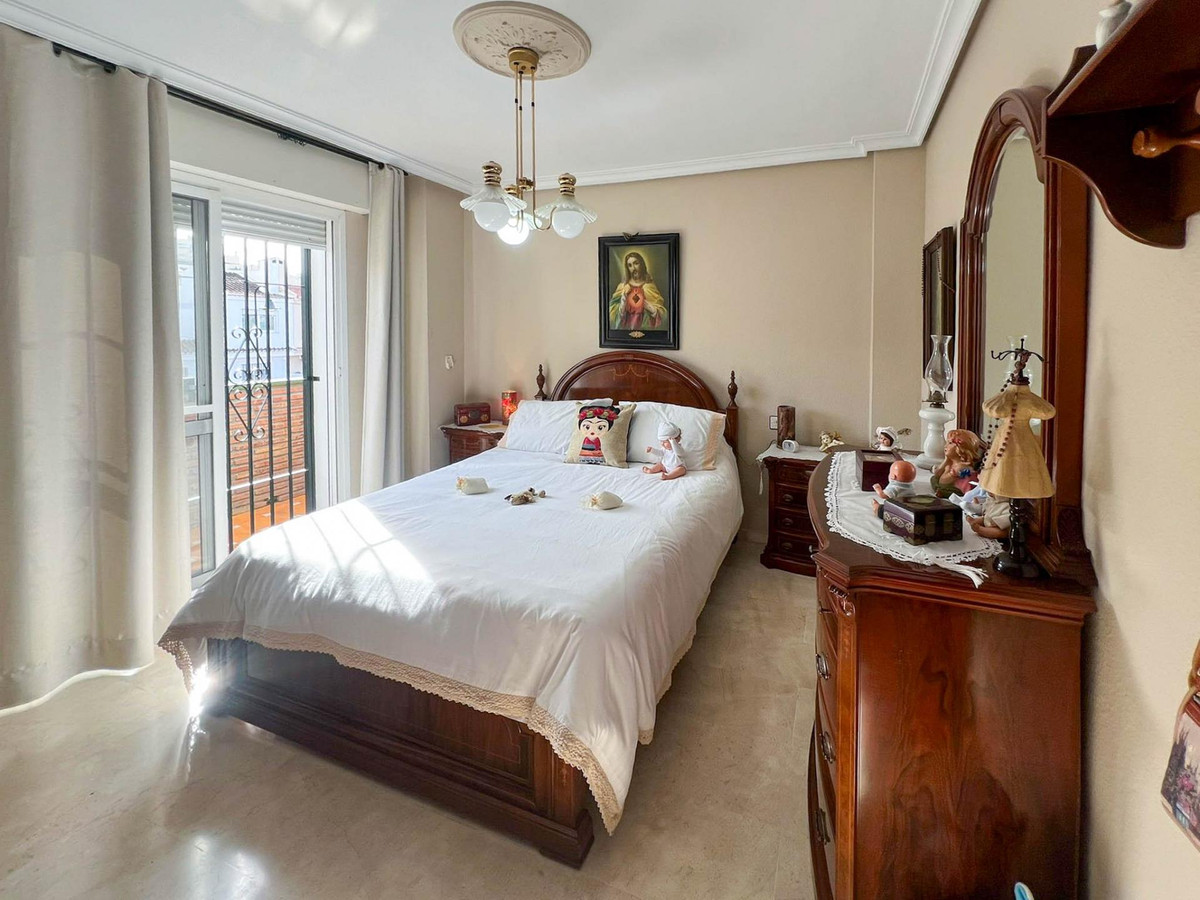 Se vende Villa - Chalet de 3 dormitorios en Costa Del Sol, Málaga, España