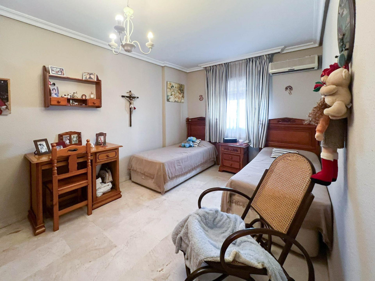 Se vende Villa - Chalet de 3 dormitorios en Costa Del Sol, Málaga, España