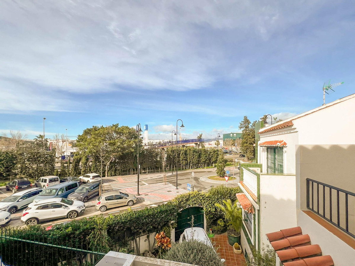 Se vende Villa - Chalet de 3 dormitorios en Costa Del Sol, Málaga, España