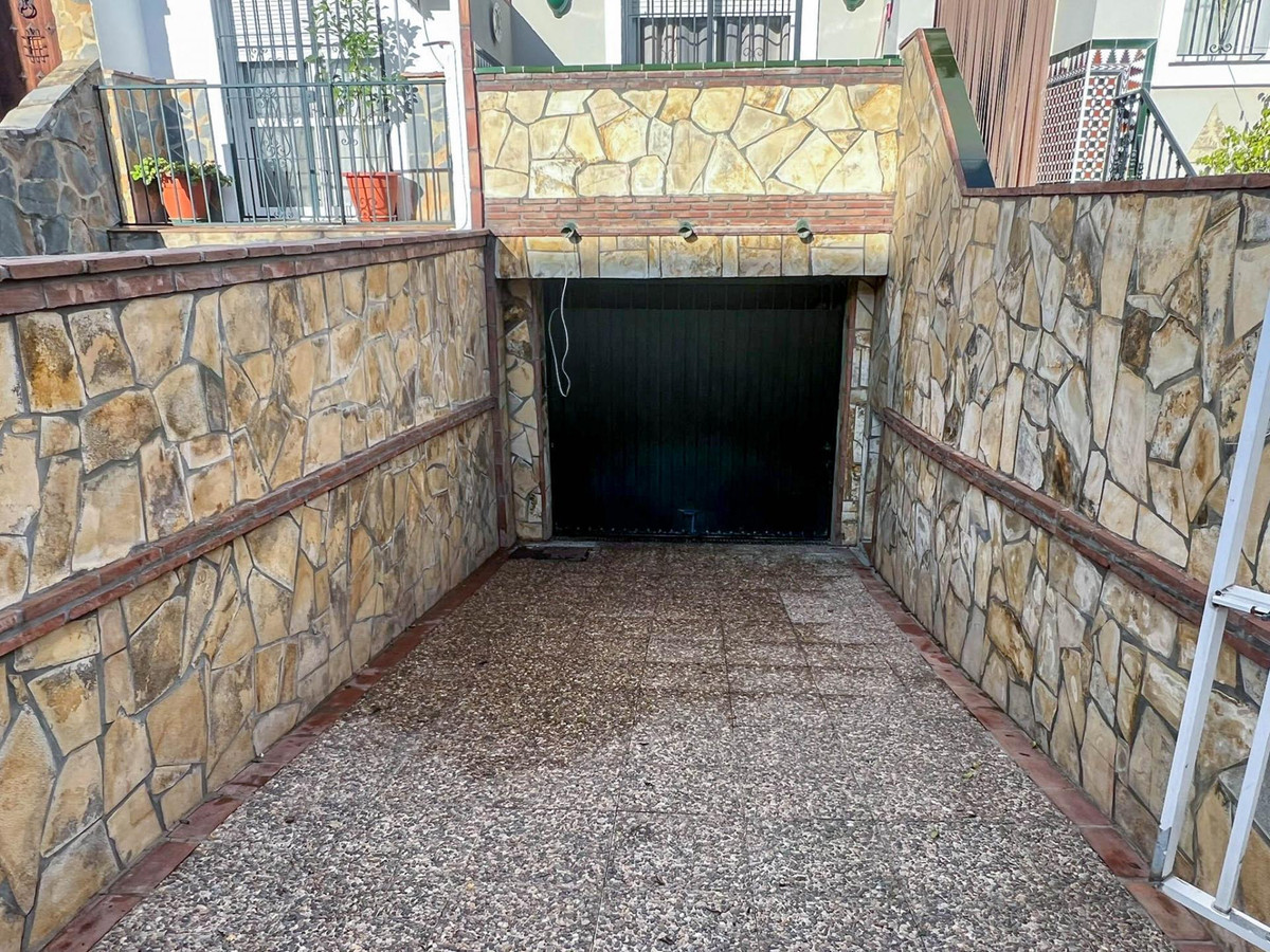 Se vende Villa - Chalet de 3 dormitorios en Costa Del Sol, Málaga, España