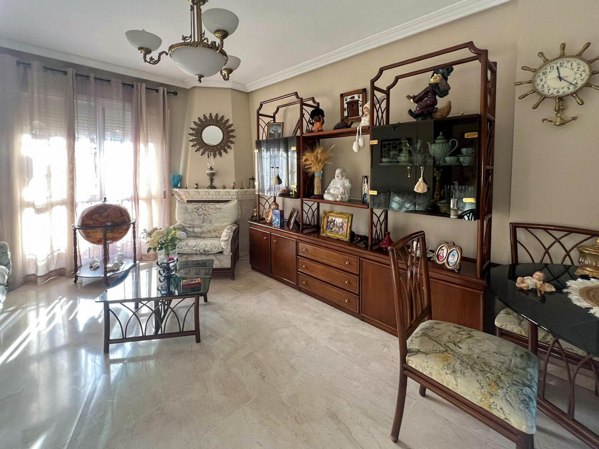 Se vende Villa - Chalet de 3 dormitorios en Costa Del Sol, Málaga, España