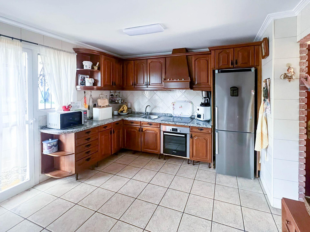 Se vende Villa - Chalet de 3 dormitorios en Costa Del Sol, Málaga, España