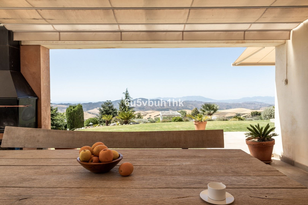 5 Bed Townhouse for sale in Antequera Costa Del Sol, Málaga, Spain