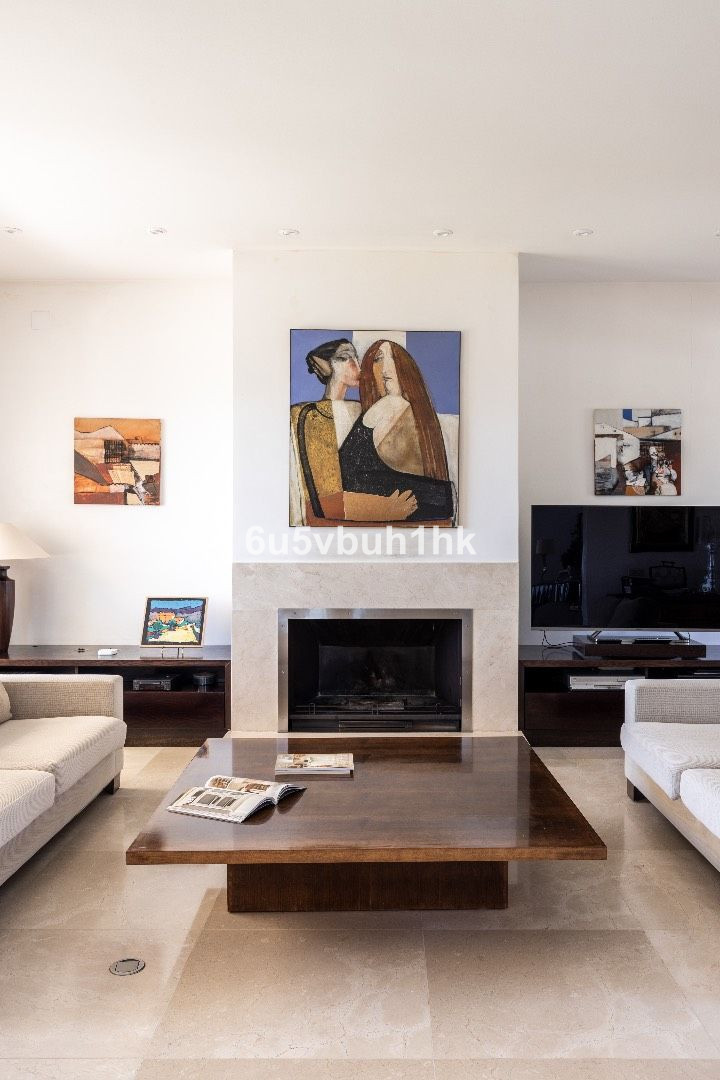 5 Bed Townhouse for sale in Antequera Costa Del Sol, Málaga, Spain