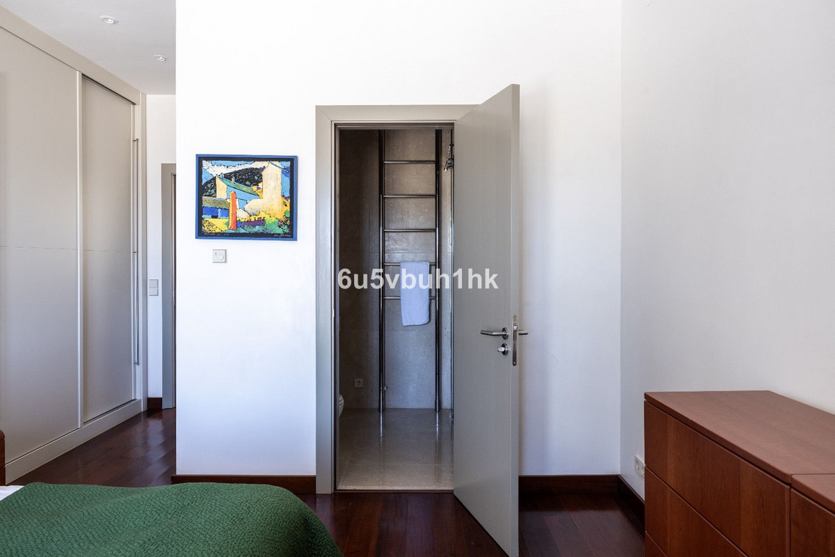 5 Bed Townhouse for sale in Antequera Costa Del Sol, Málaga, Spain