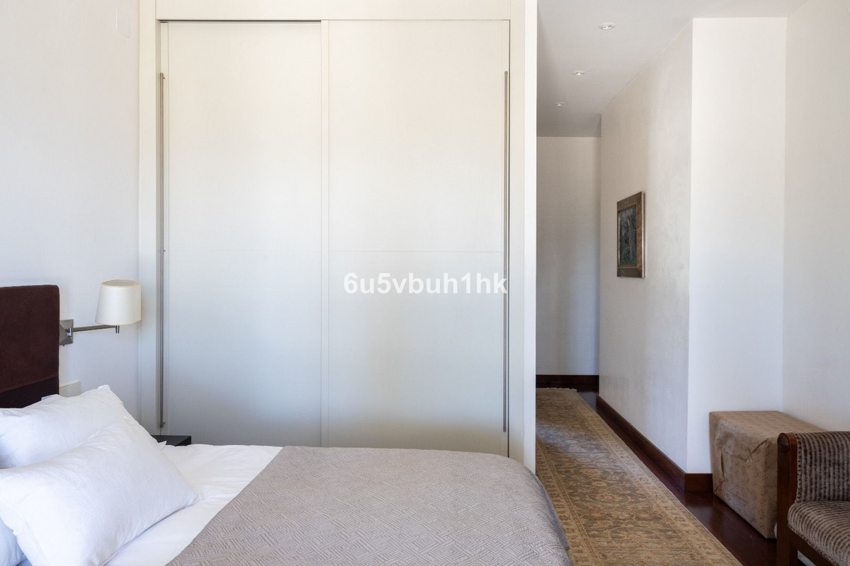 5 Bed Townhouse for sale in Antequera Costa Del Sol, Málaga, Spain
