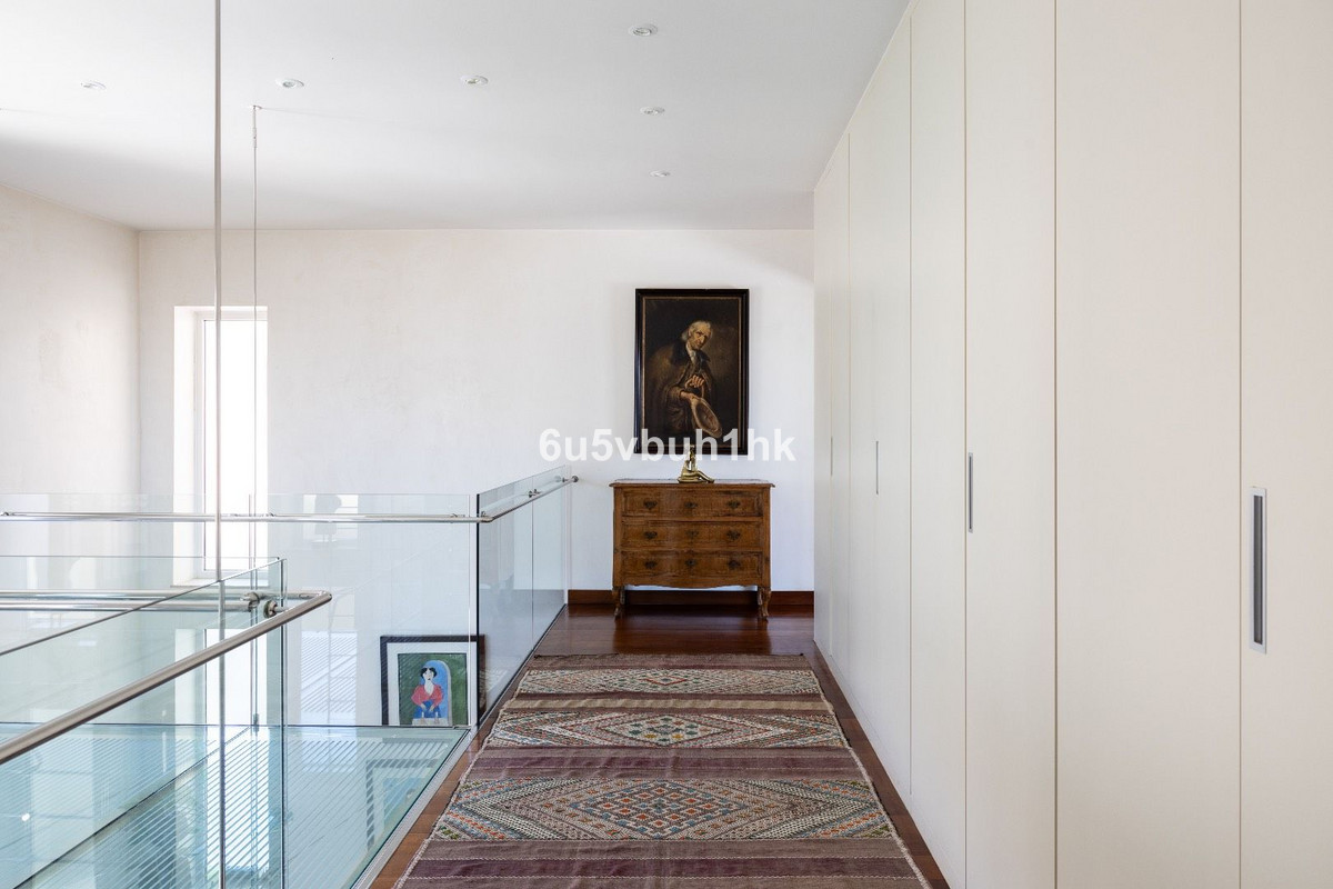 5 Bed Townhouse for sale in Antequera Costa Del Sol, Málaga, Spain