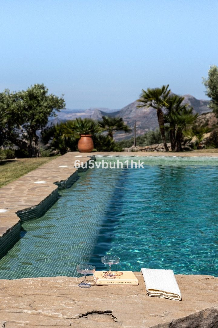 5 Bed Townhouse for sale in Antequera Costa Del Sol, Málaga, Spain