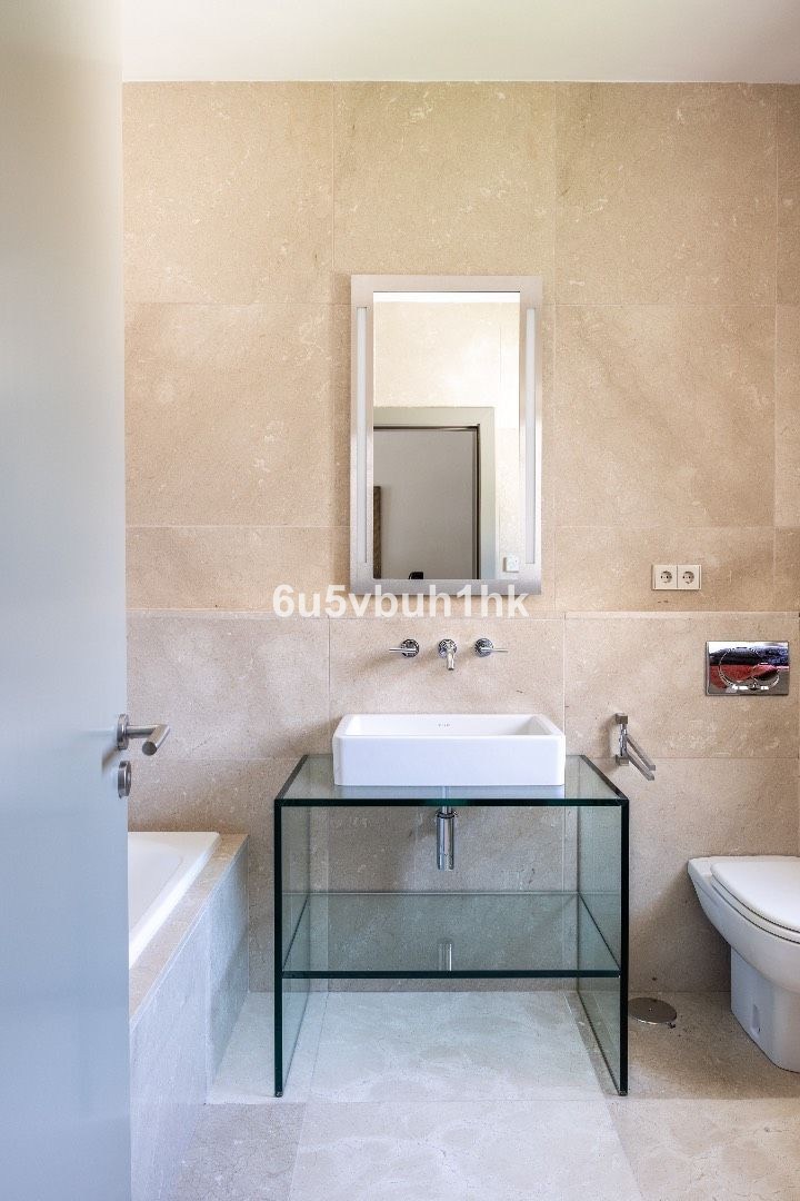 5 Bed Townhouse for sale in Antequera Costa Del Sol, Málaga, Spain