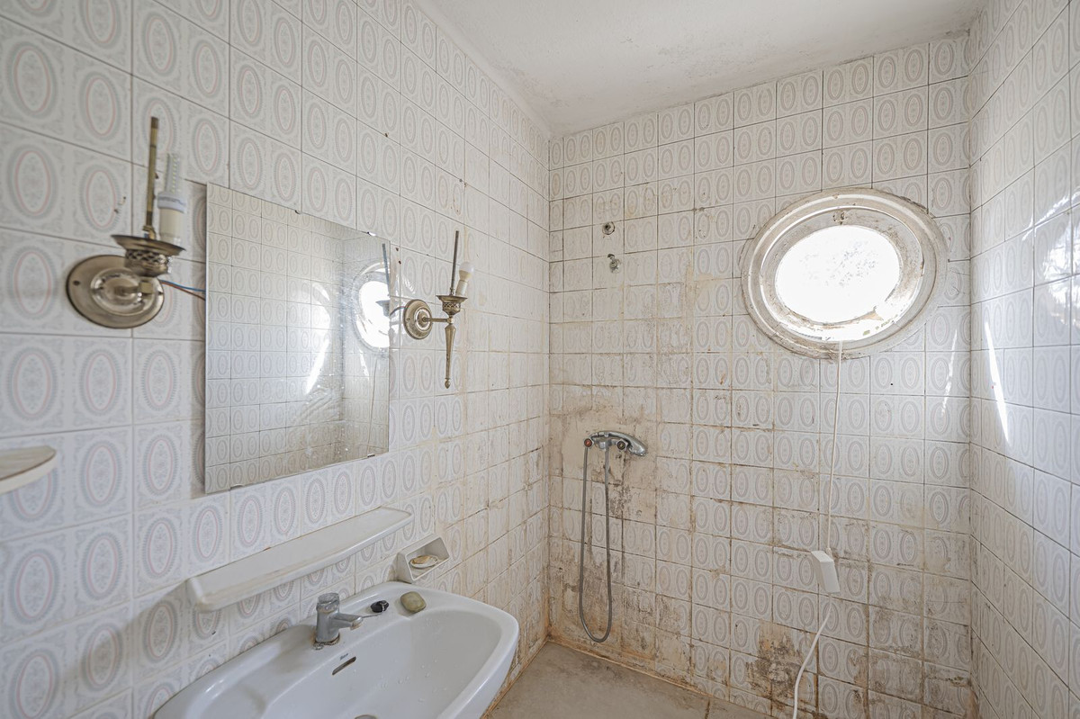 Plots for sale in Costalita Costa Del Sol, Málaga, Spain
