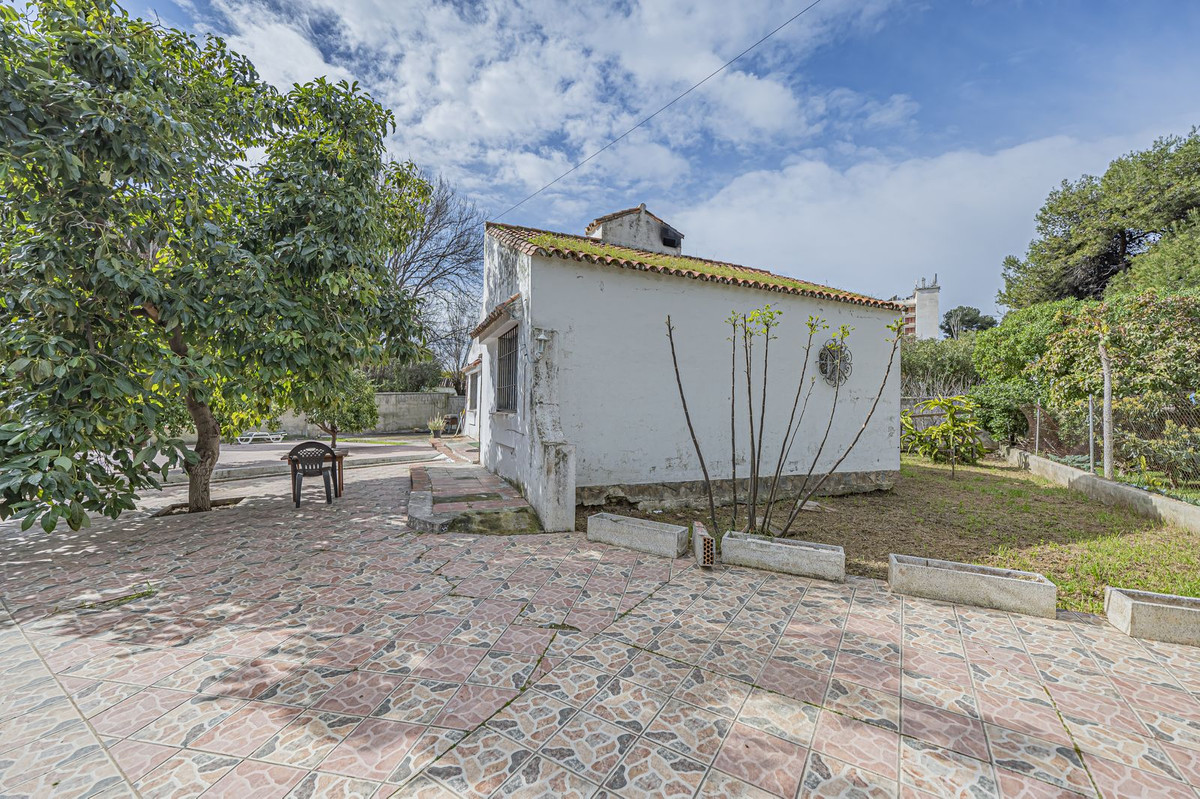 Plots for sale in Costalita Costa Del Sol, Málaga, Spain