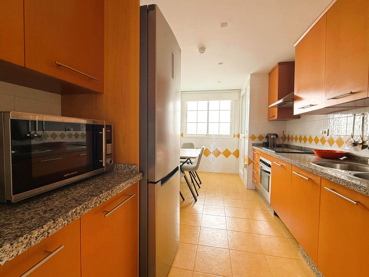 Se vende Apartamento Planta Media de 2 dormitorios en Costa Del Sol, Málaga, España