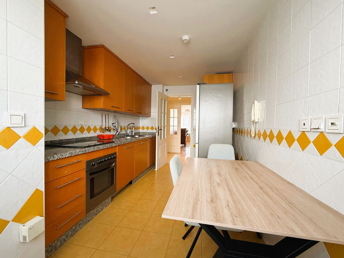 Se vende Apartamento Planta Media de 2 dormitorios en Costa Del Sol, Málaga, España