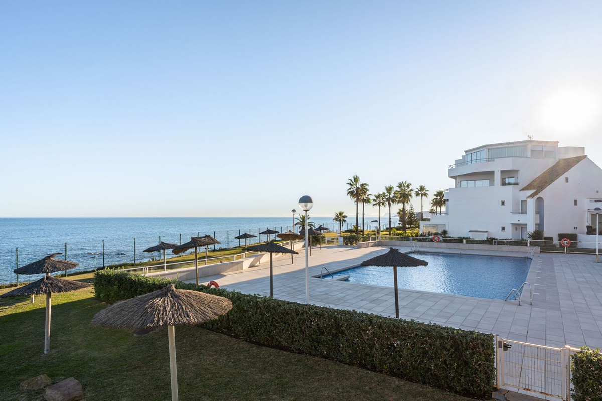 Se vende Apartamento Planta Baja de 2 dormitorios en Costa Del Sol, Málaga, España
