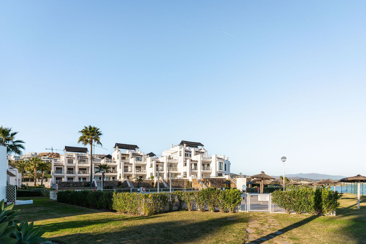 Se vende Apartamento Planta Baja de 2 dormitorios en Costa Del Sol, Málaga, España