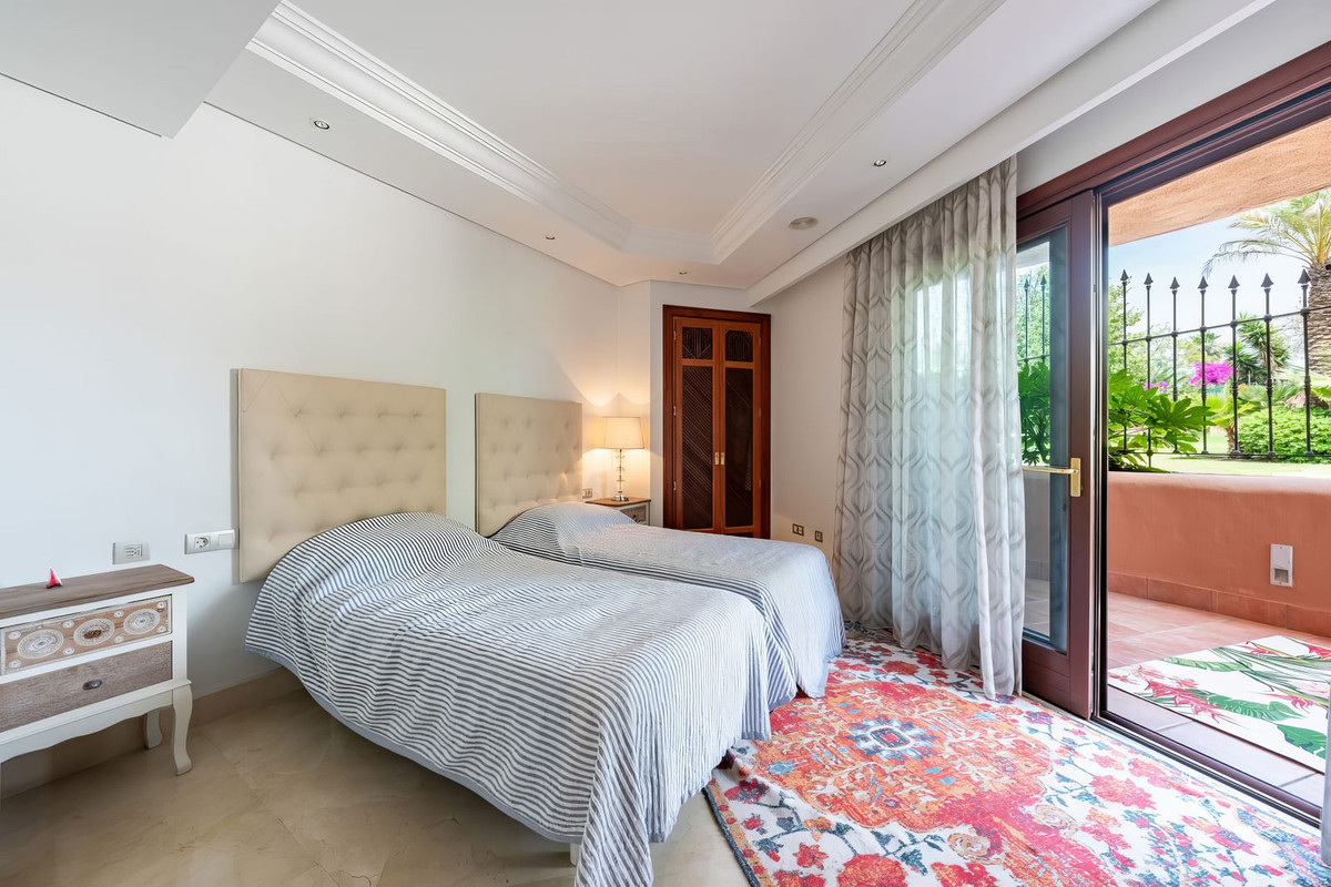 Se vende Apartamento Planta Baja de 3 dormitorios en Costa Del Sol, Málaga, España